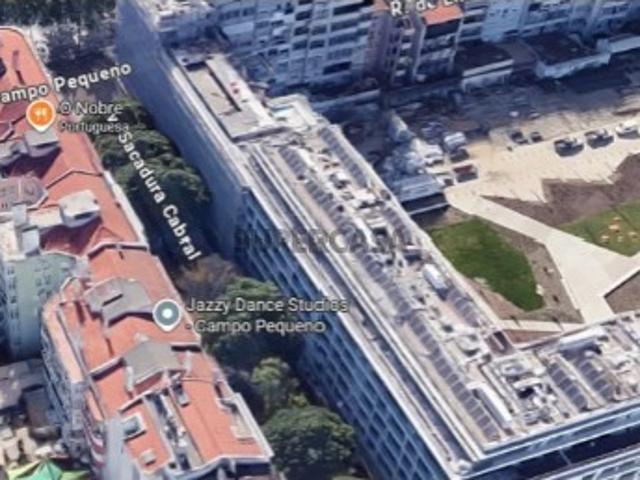 Armazém venda em Avenidas Novas, Lisboa