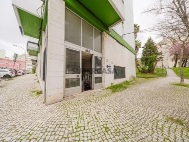 Armazém venda em Lisboa