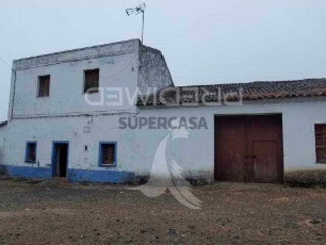 Armazém venda em Beja