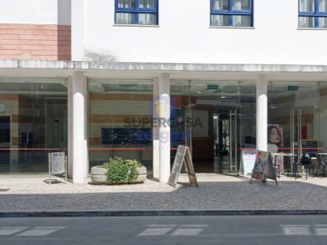 Armazém venda em Bombarral, Leiria