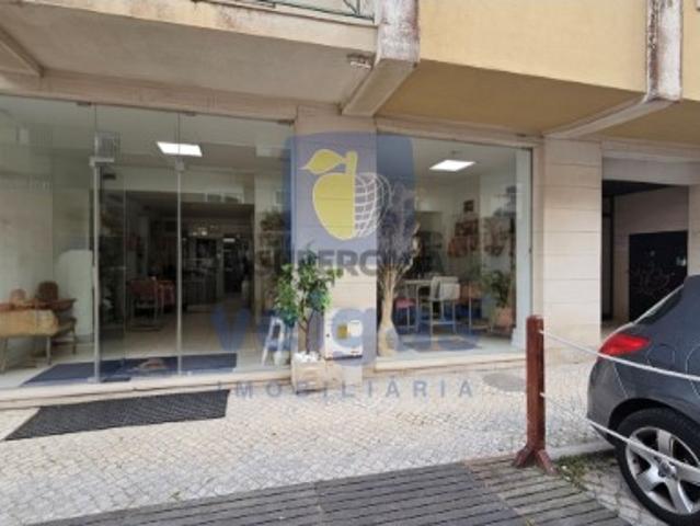 Armazém venda em Caldas Da Rainha, Leiria