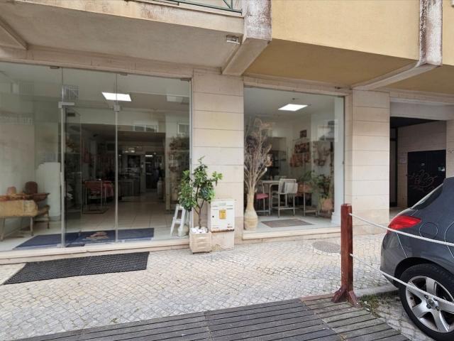 Loja venda em Santo Onofre e Serra do Bouro, Caldas da Rainha
