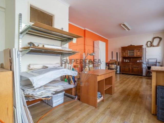 Armazém venda em Bairro de Campolide, Lisboa