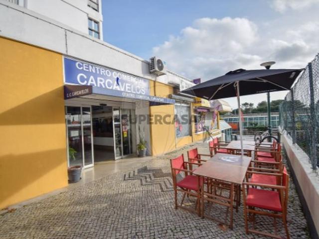 Armazém venda em Carcavelos, Cascais