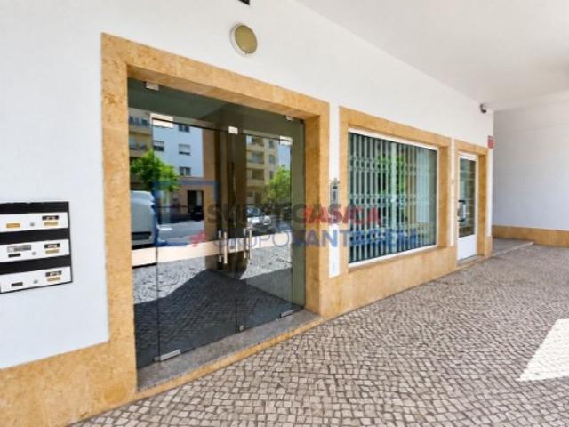 Armazém venda em Lisboa