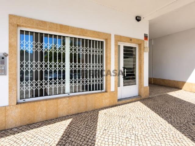 Armazém venda em Lisboa