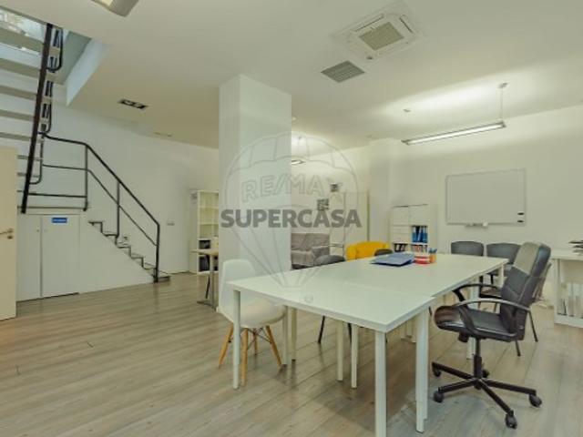 Armazém venda em Porto, Cedofeita