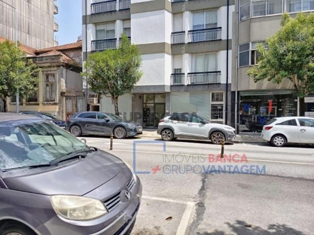 Armazém venda em Porto