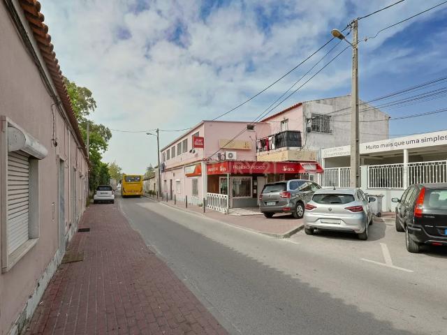Loja venda em Quinta da Salema, Almada