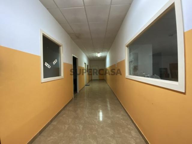 Armazém venda em Santarém