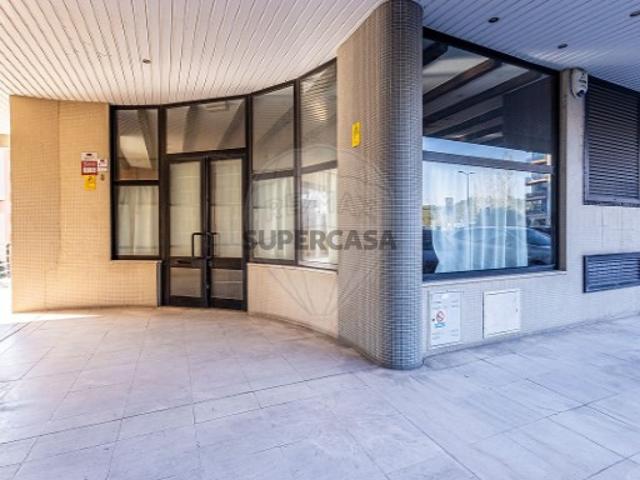 Armazém venda em Santarém