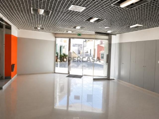 Armazém venda em Almeirim