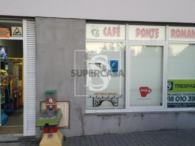 Armazém venda em Avilhó, Porto