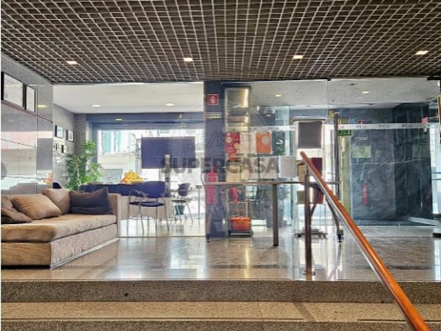 Armazém venda em Estrela, Lisboa