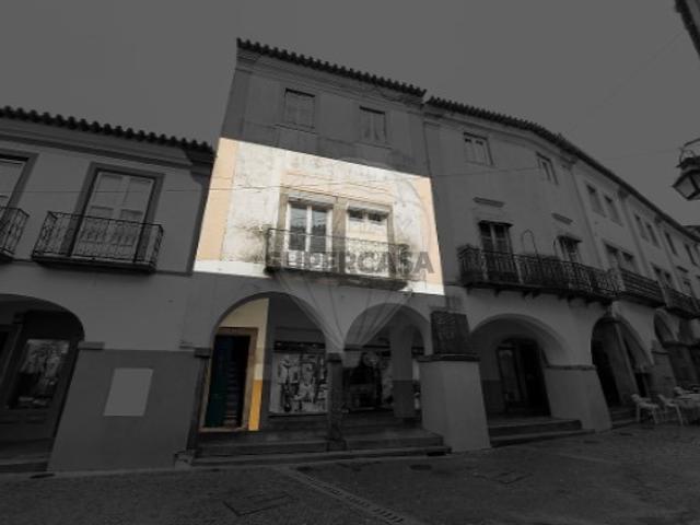 Armazém venda em Évora