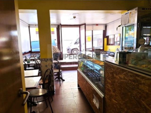 Armazém venda em Falagueira, Amadora