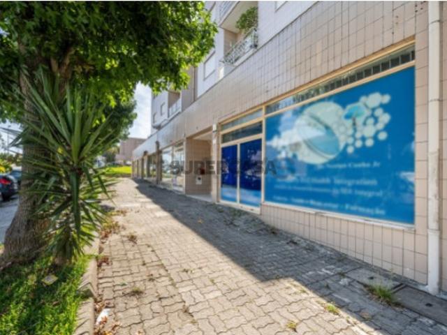 Armazém venda em Ferreiros e Gondizalves, Braga