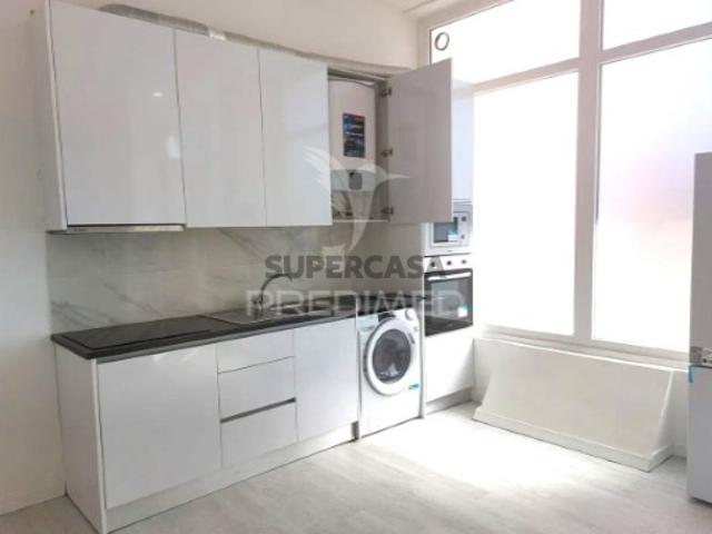 Armazém venda em Almada, Setúbal