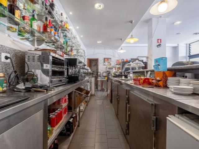Armazém venda em Porto