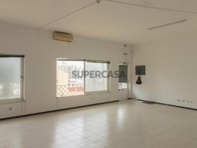 Armazém venda em Bairro da Abrótea, Lagos