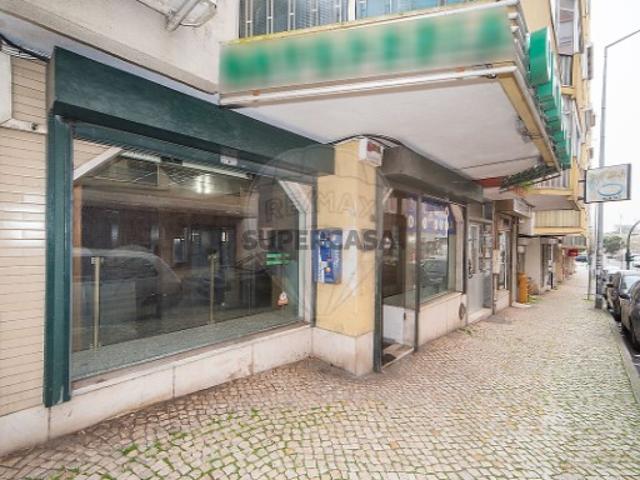 Armazém venda em Monte Abraão, Massamá e Monte Abraão