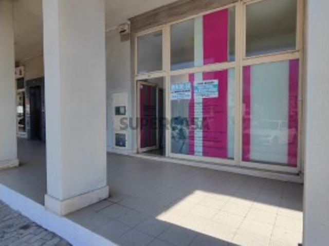 Armazém venda em Porto