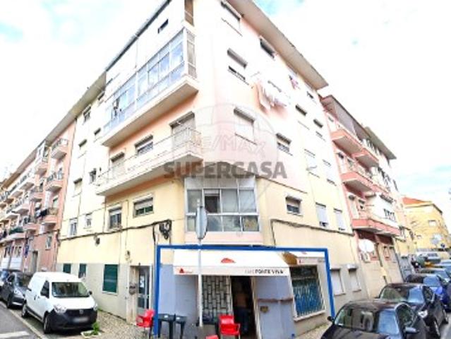 Armazém venda em Santiago Dos Velhos, Lisboa