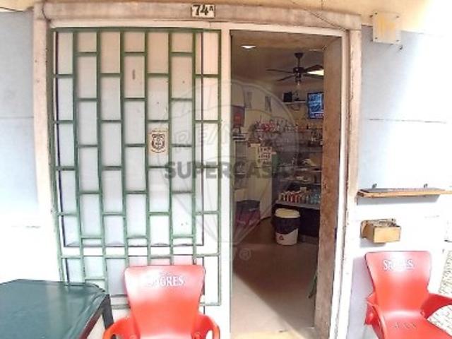 Armazém venda em Santiago Dos Velhos, Lisboa