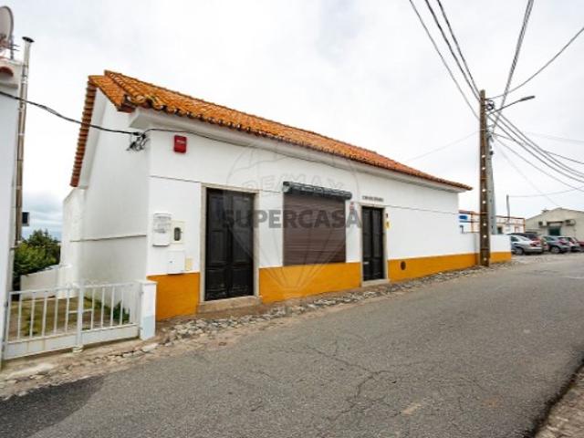 Armazém venda em Évora