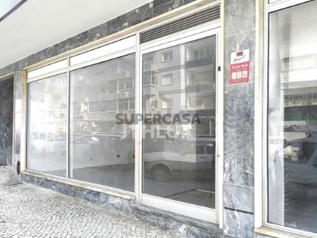 Armazém venda em Nossa Senhora do Pópulo, Coto e São Gregório, Caldas da Rainha