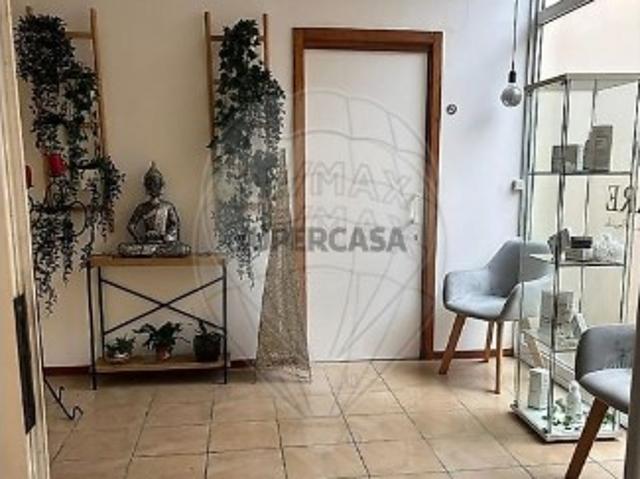 Armazém venda em Alto da Fábrica, Oliveira De Azeméis
