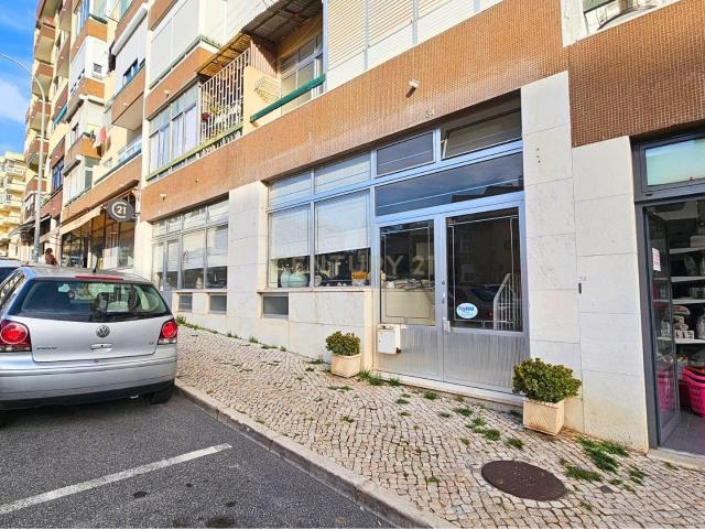 Loja venda em Oeiras, Lisboa