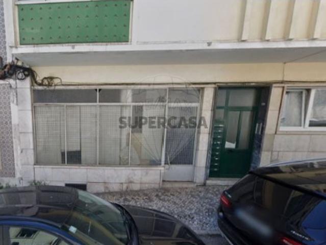 Armazém venda em Lisboa
