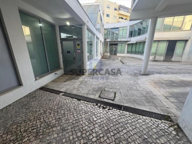 Armazém venda em Peniche, Leiria