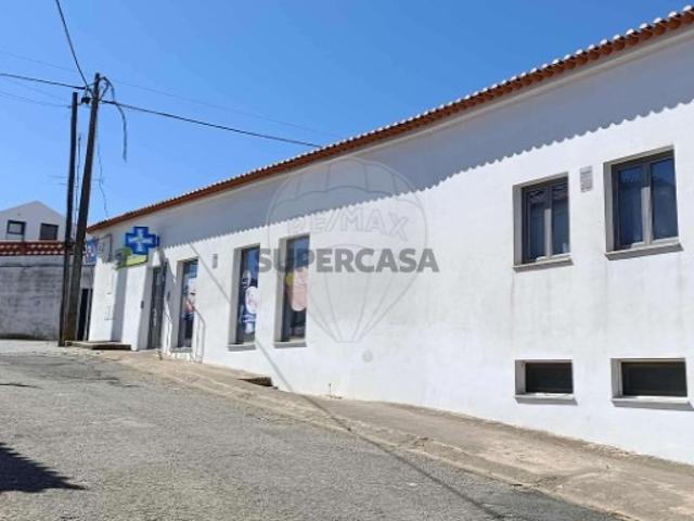Armazém venda em Mourã, Beja