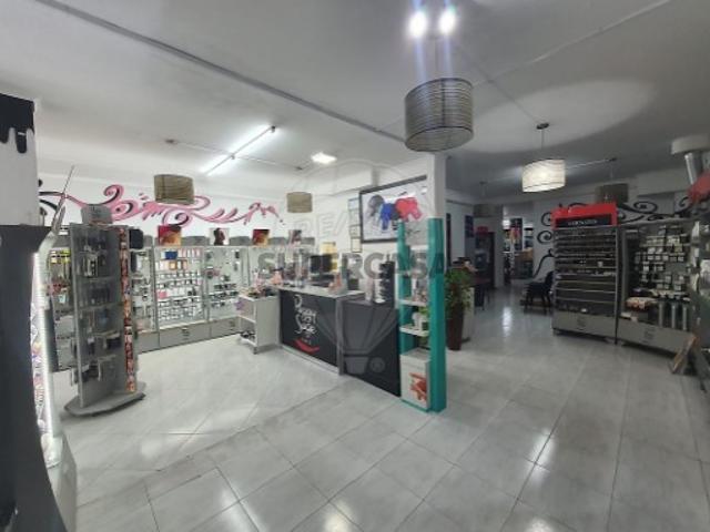 Armazém venda em Forte Da Casa, Lisboa