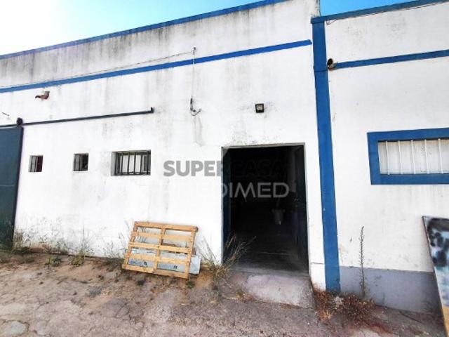 Armazém venda em Quelfes, Olhão