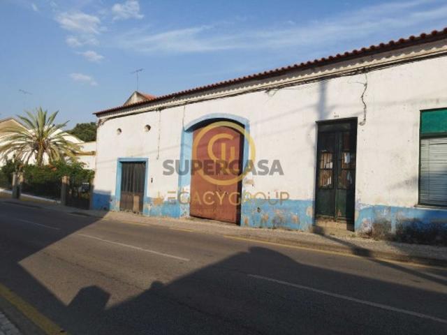 Armazém venda em Reguengos De Monsaraz, Évora