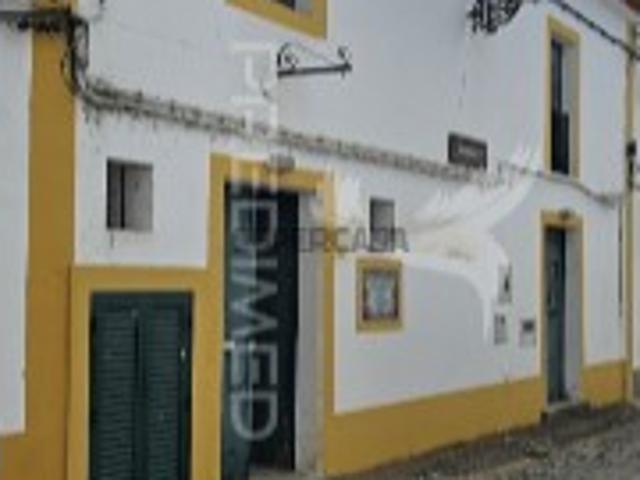 Armazém venda em Évora