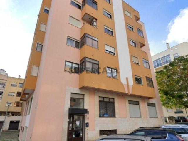 Armazém venda em Santiago Dos Velhos, Lisboa