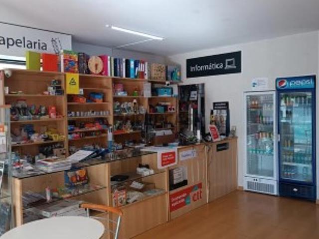 Armazém venda em Santiago Dos Velhos, Lisboa