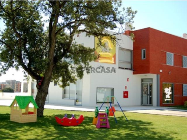 Armazém venda em Setúbal