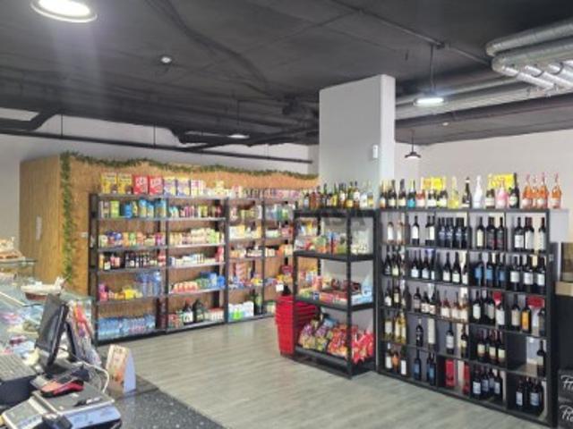 Armazém venda em Quinta da Trindade, Seixal