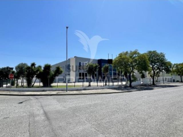 Armazém venda em Seixal, Quinta do Outeiro