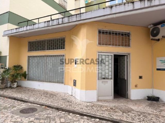 Armazém venda em Setúbal
