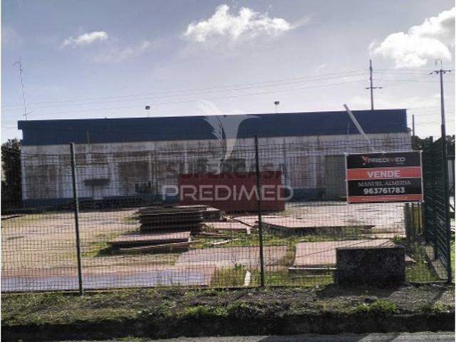 Armazém venda em Santarém