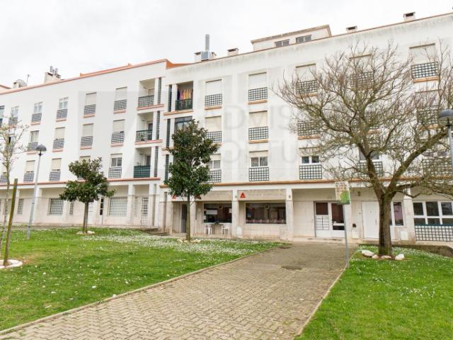 Ponto Comercial venda em Rio De Mouro, Rio de Mouro Velho