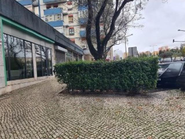 Armazém venda em Lisboa