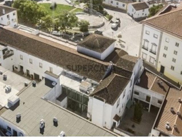 Armazém venda em Évora