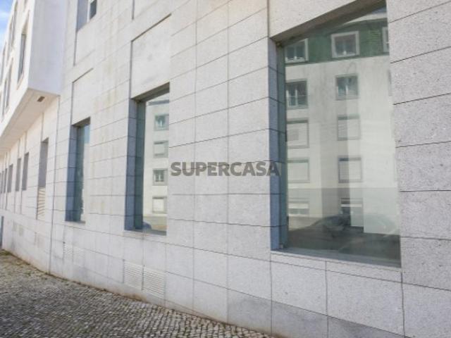 Armazém venda em Lisboa